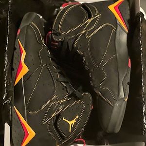 Air Jordan retro 7 xii - CITRUS - Sz 11.5 Men’s - like new - worn 2x